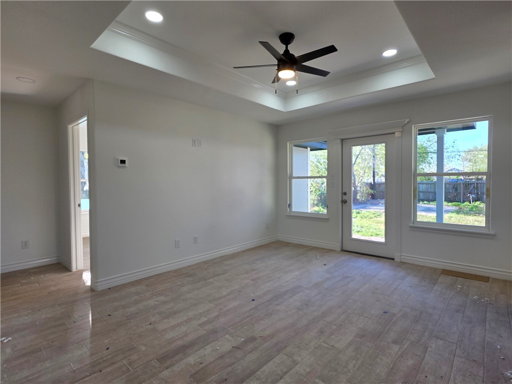 3621 Curtiss St Property Photo 5