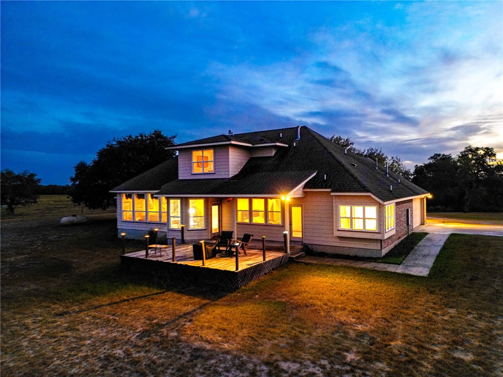 100 Harrod Property Photo 8