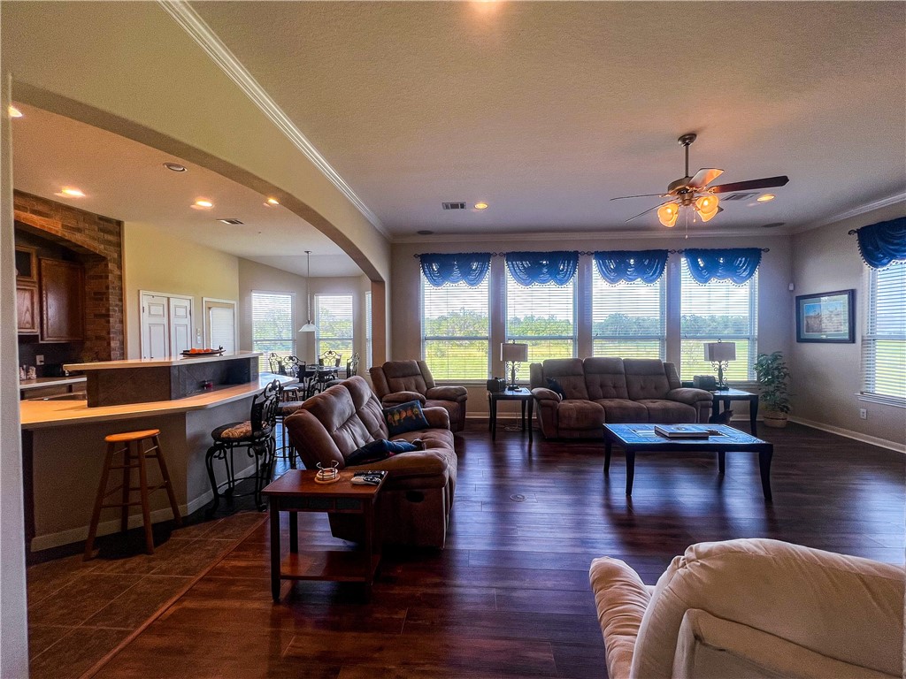 100 Harrod Property Photo 14