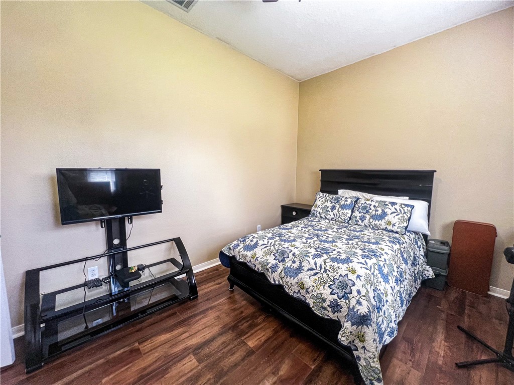 100 Harrod Property Photo 20