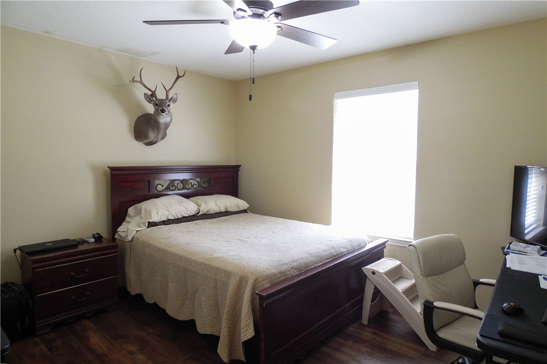 100 Harrod Property Photo 21