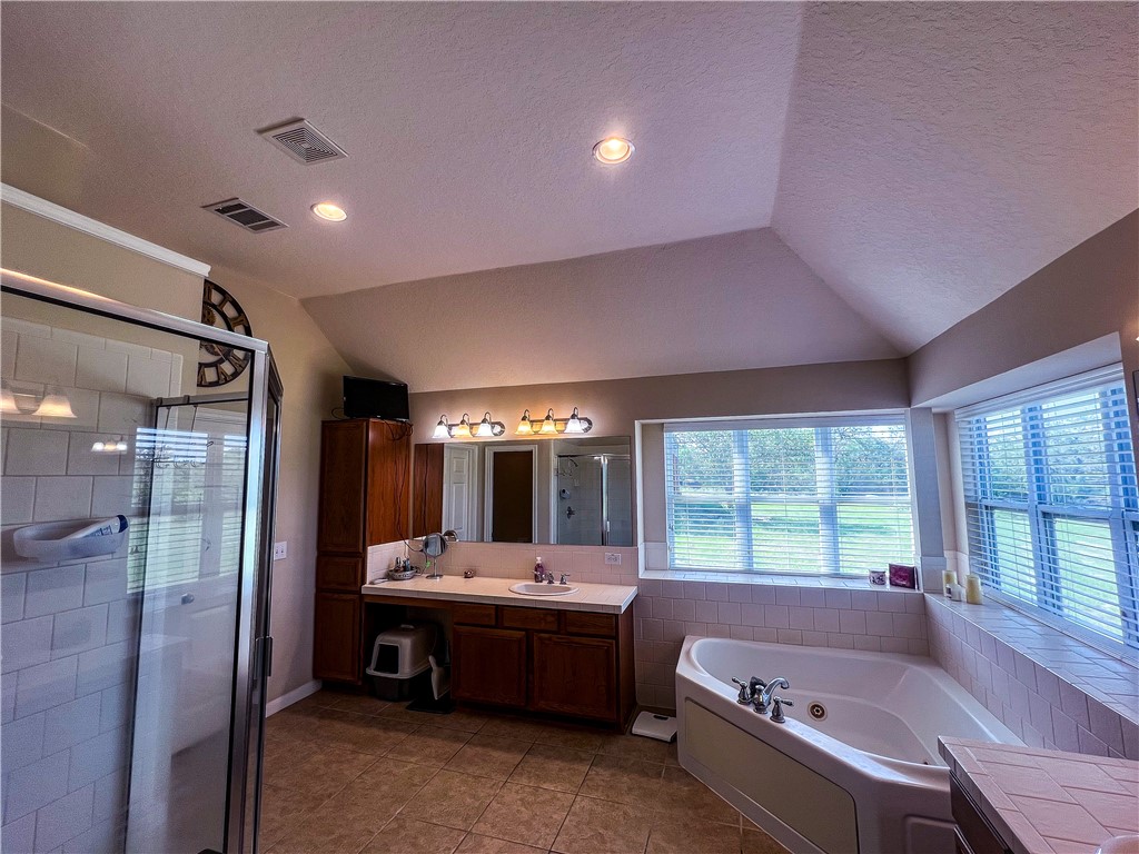 100 Harrod Property Photo 25