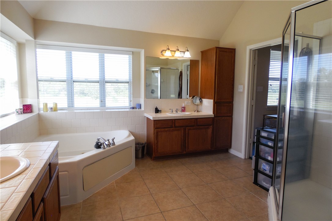 100 Harrod Property Photo 27