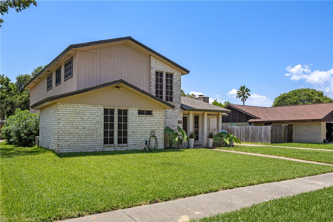 212 San Saba Dr Property Photo 2