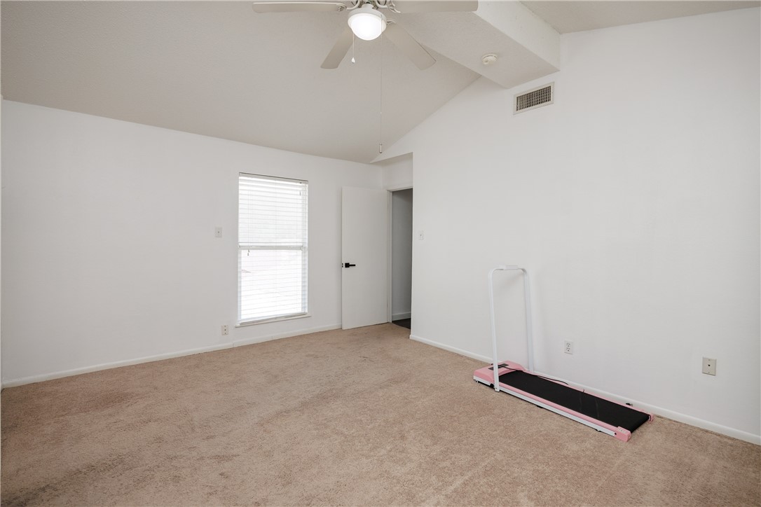 212 San Saba Dr Property Photo 21