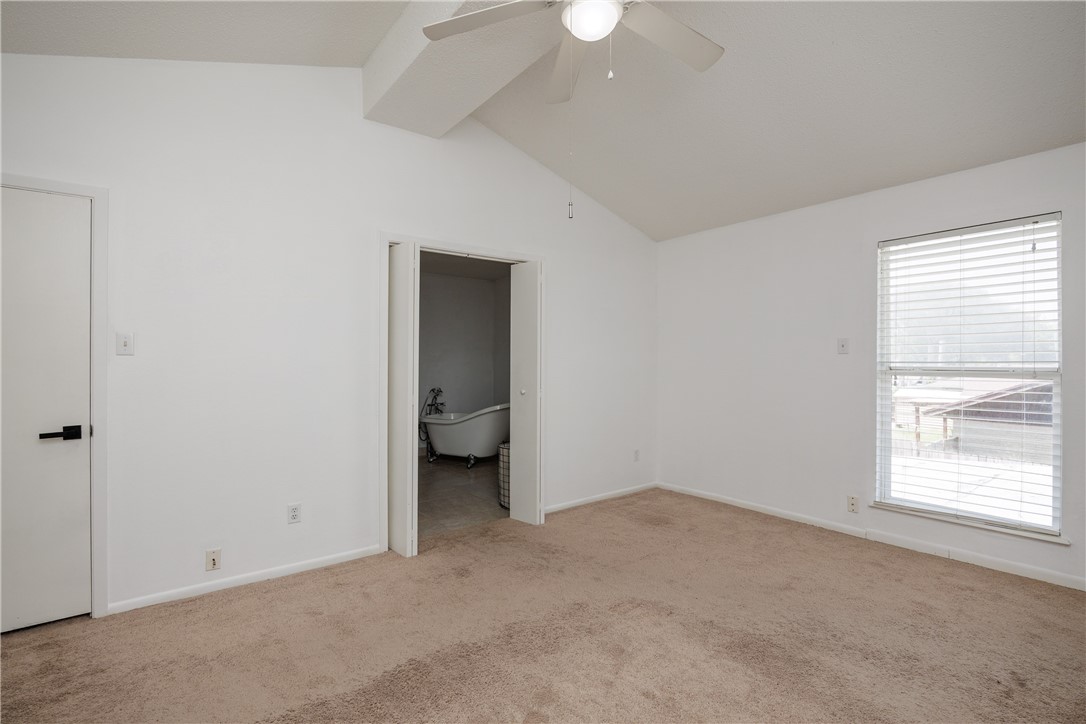 212 San Saba Dr Property Photo 24