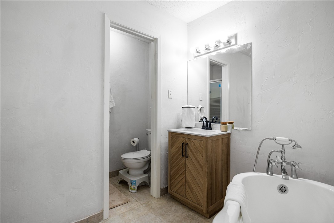 212 San Saba Dr Property Photo 26