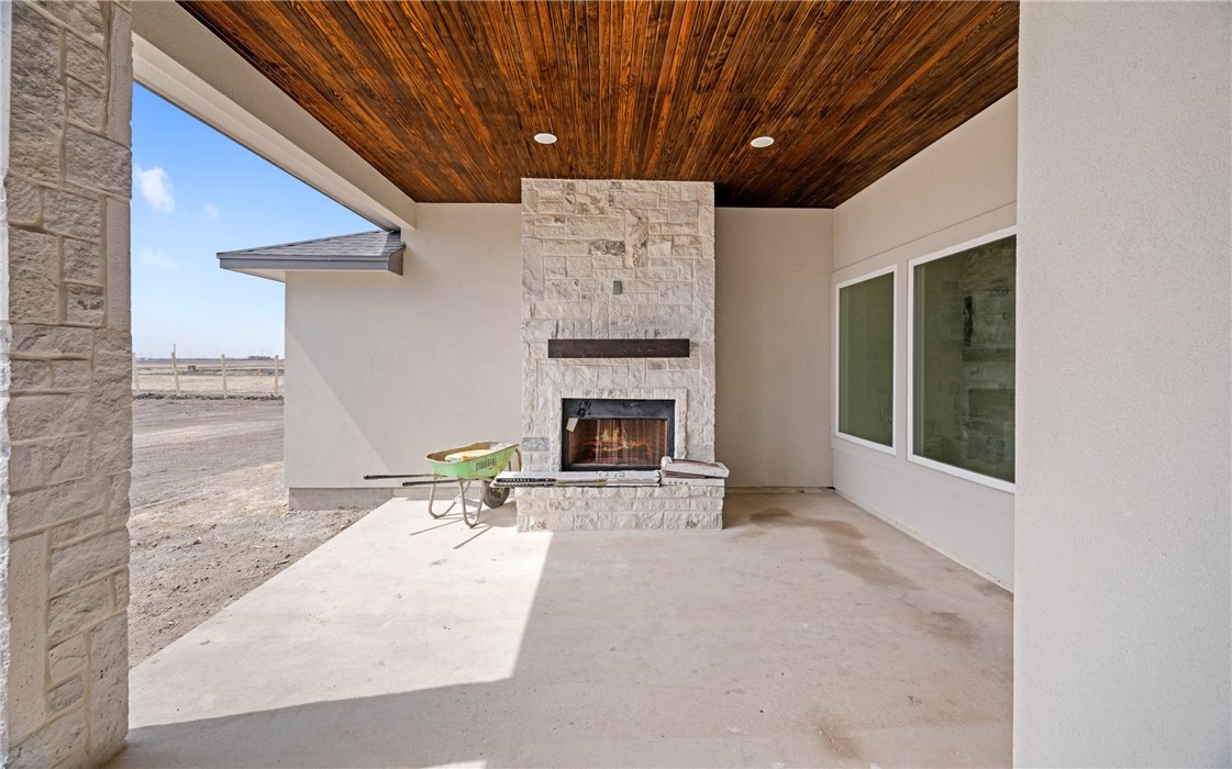 1486 Y.o. Ranch Dr Property Photo 24