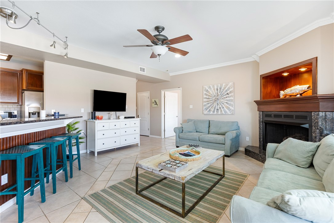 15113 Cane Harbor Blvd Property Photo 9