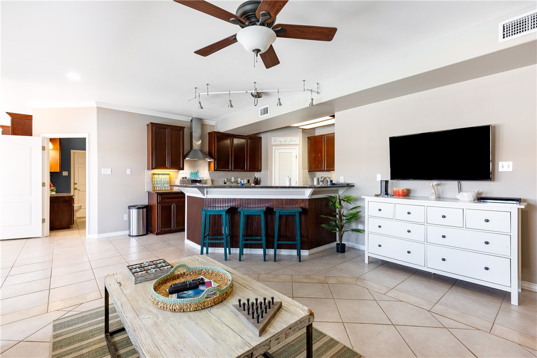 15113 Cane Harbor Blvd Property Photo 10