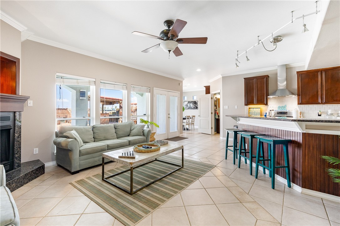 15113 Cane Harbor Blvd Property Photo 11