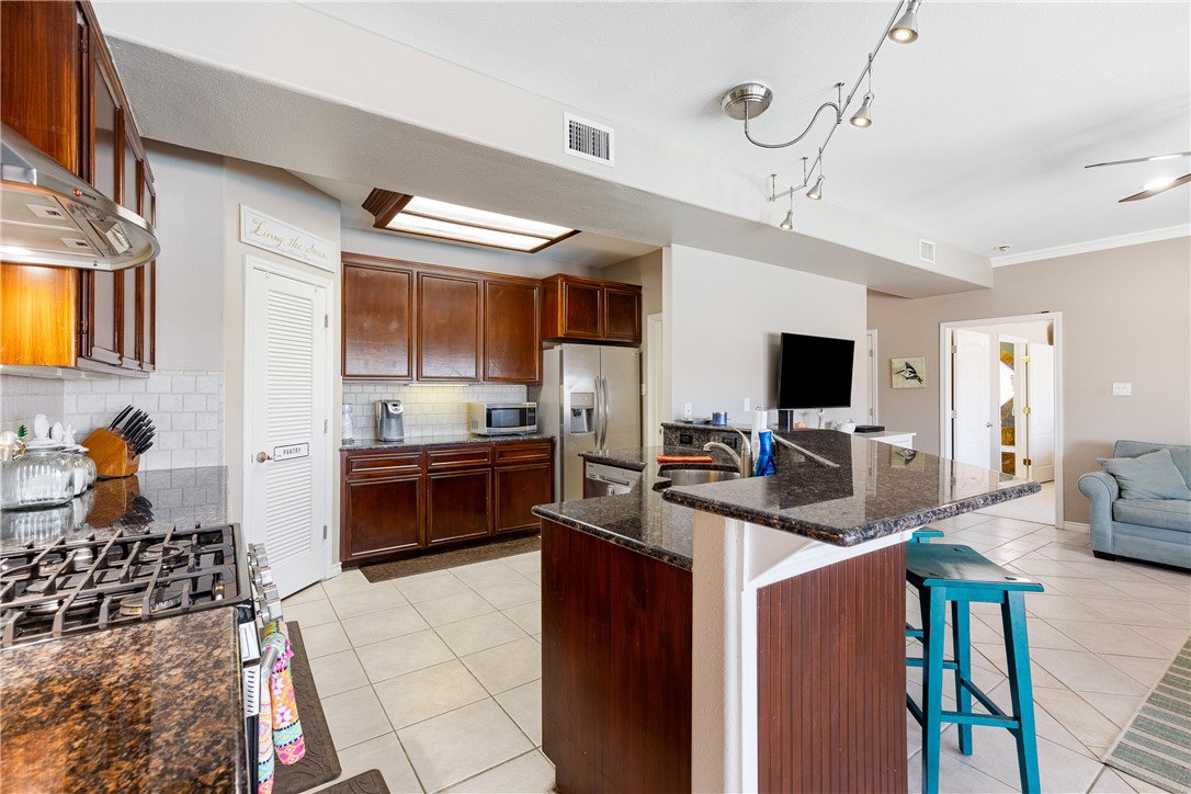 15113 Cane Harbor Blvd Property Photo 18