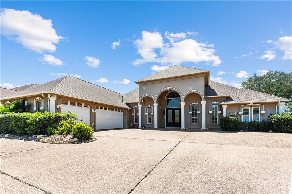 8029 Villefranche Dr Property Photo 1