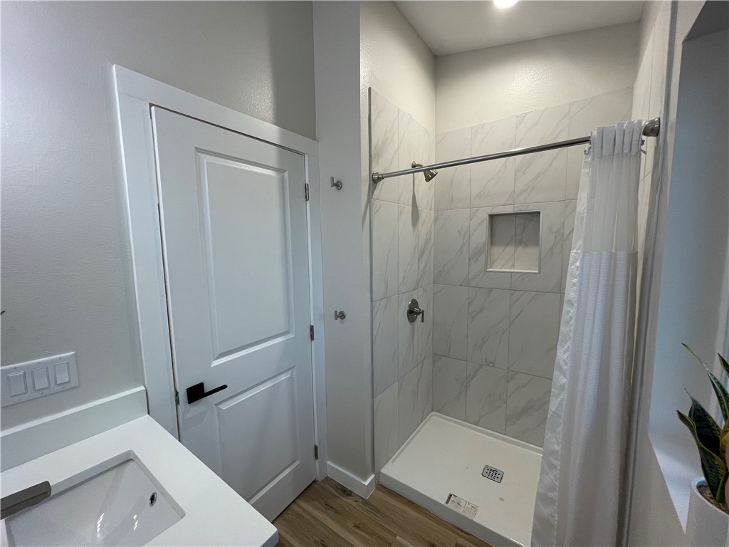 2351 W Market St 4 Property Photo 15