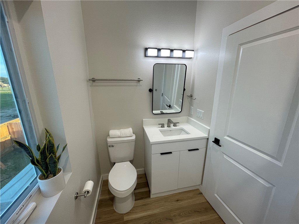 2351 W Market St 4 Property Photo 16