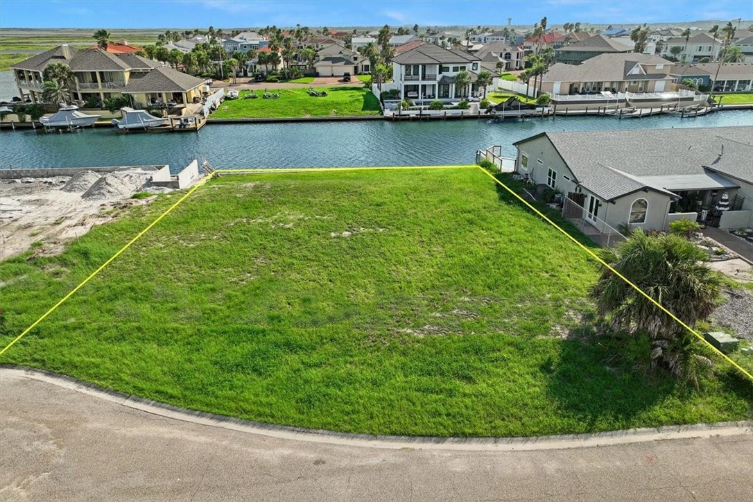 506 Mustang Blvd Property Photo 2