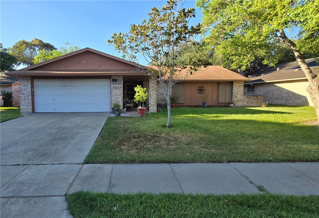 9334 Moon Beam Property Photo 1