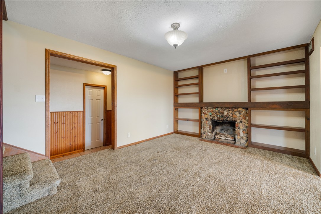 966 E Fm 628 Property Photo 7