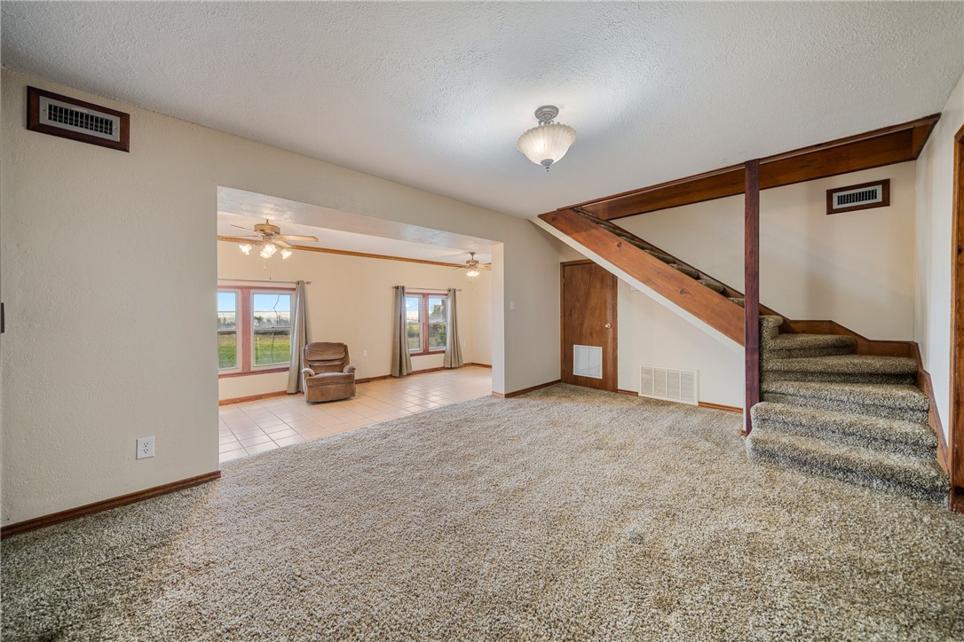 966 E Fm 628 Property Photo 8