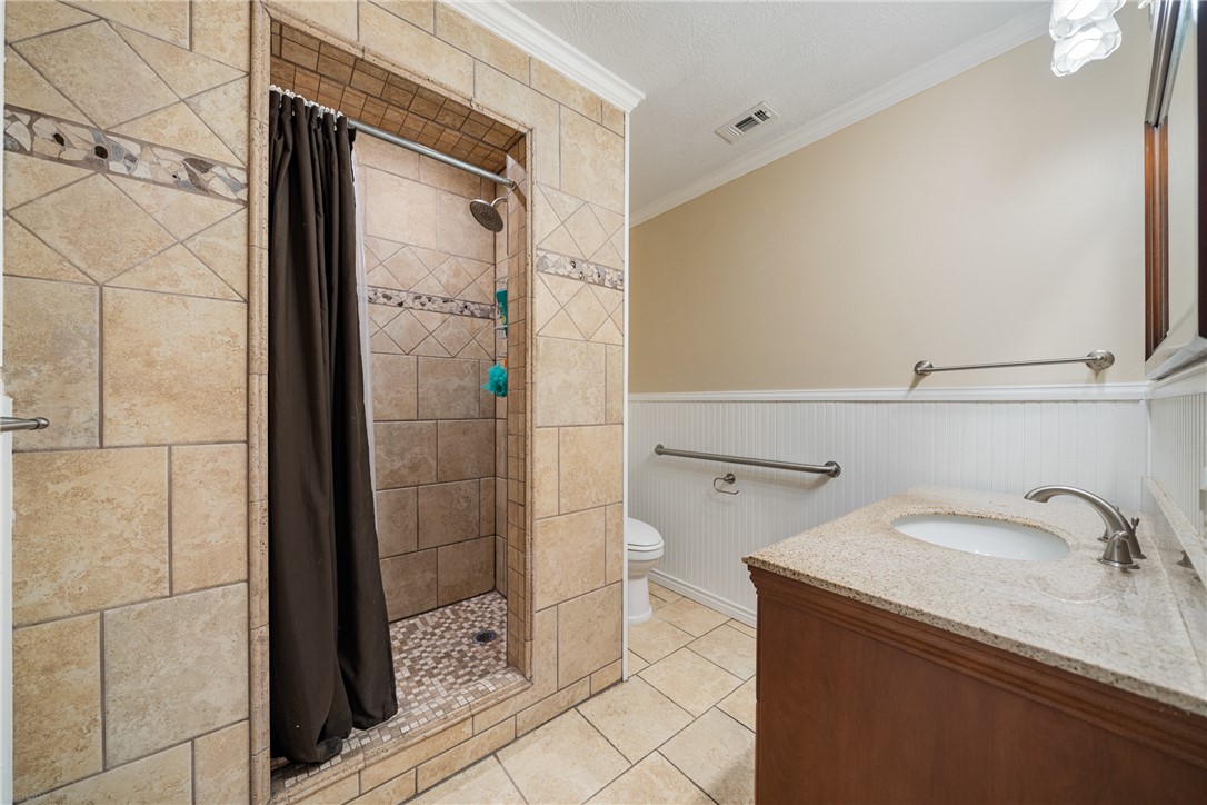 966 E Fm 628 Property Photo 10