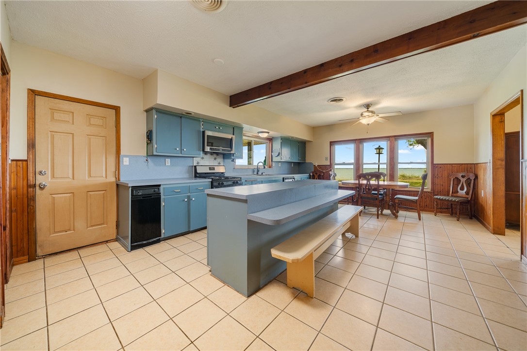 966 E Fm 628 Property Photo 14