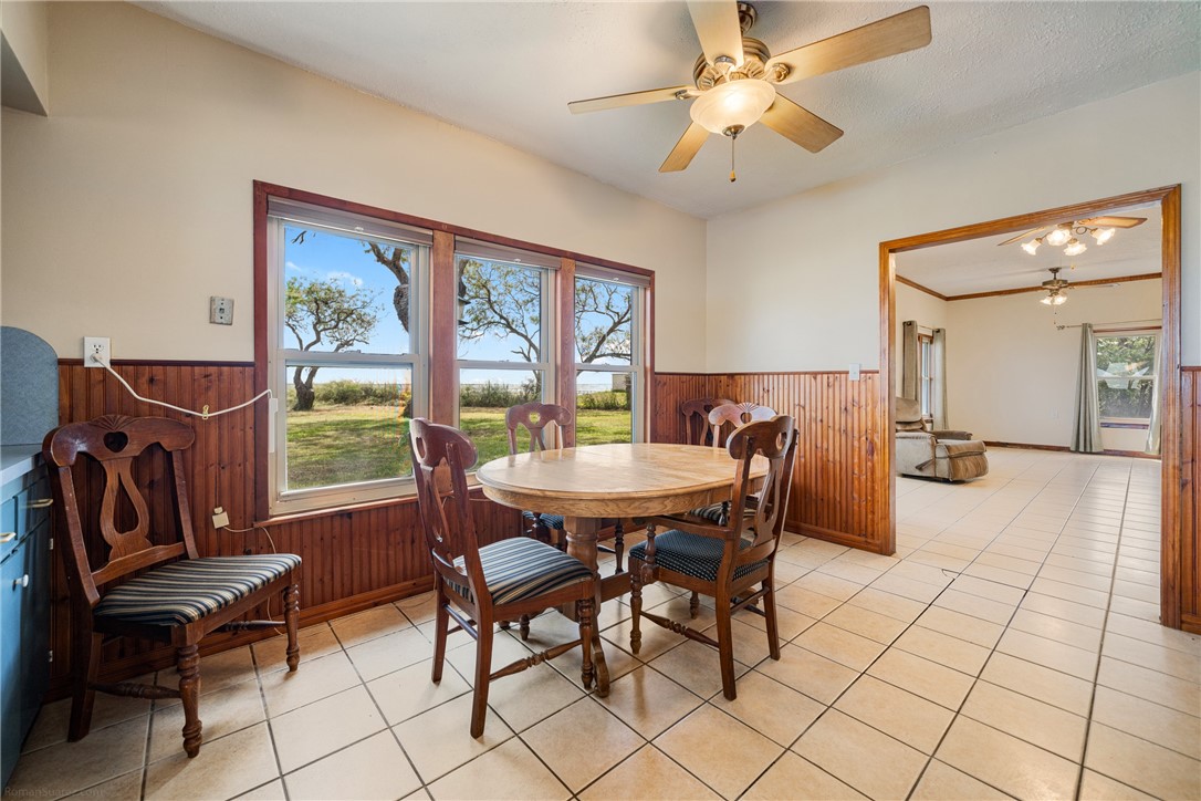 966 E Fm 628 Property Photo 16