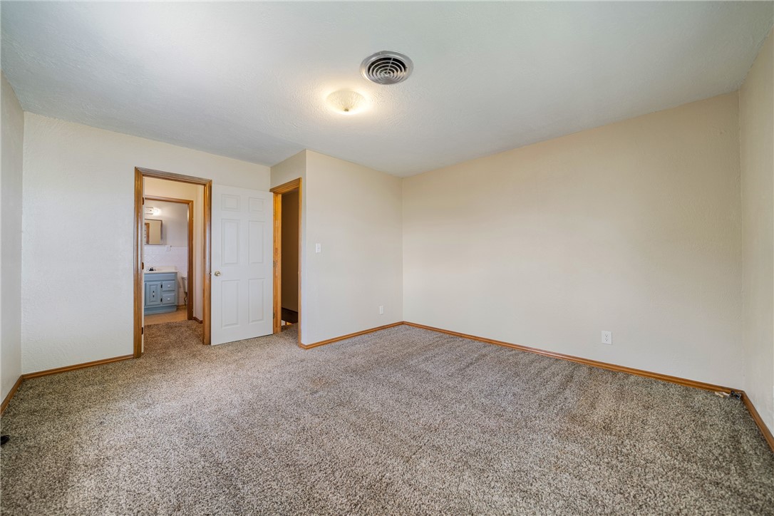 966 E Fm 628 Property Photo 20