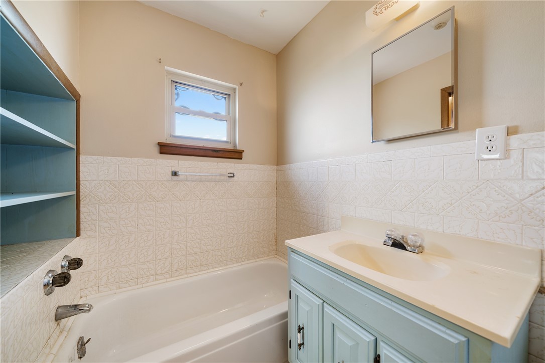 966 E Fm 628 Property Photo 22