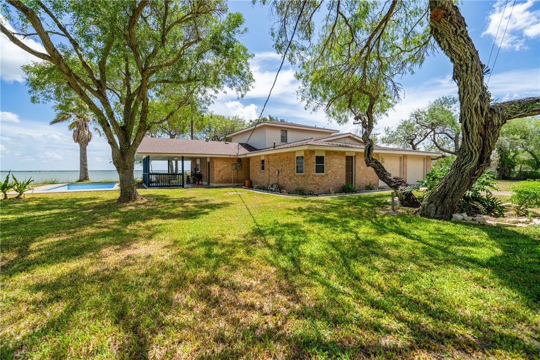 966 E Fm 628 Property Photo 27