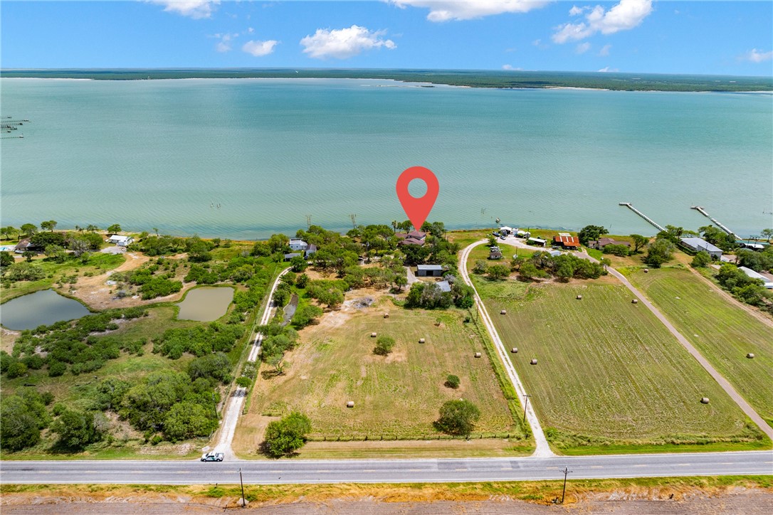 966 E Fm 628 Property Photo 34