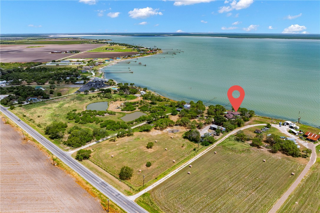 966 E Fm 628 Property Photo 35