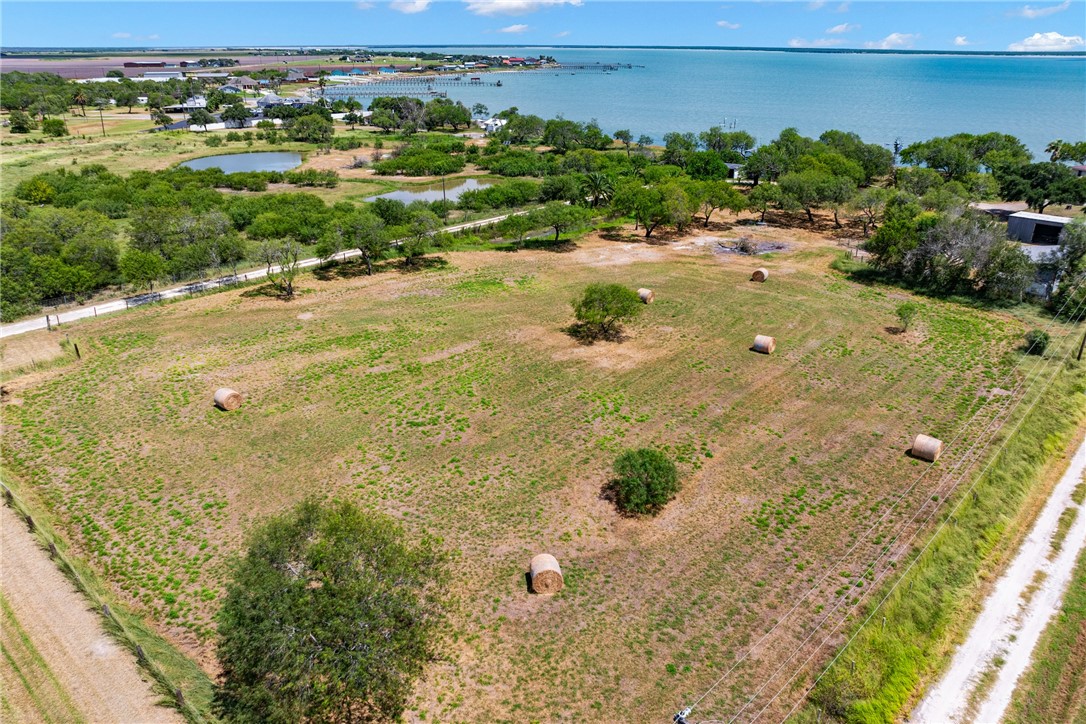 966 E Fm 628 Property Photo 40