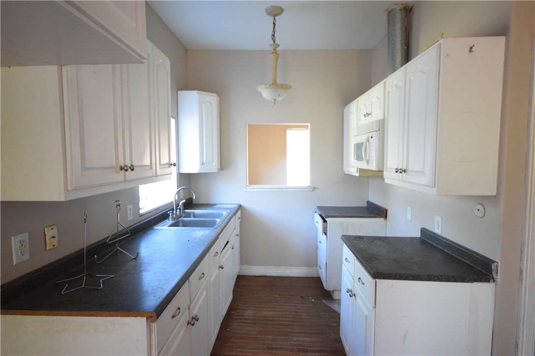 2845 Blake St Property Photo 3