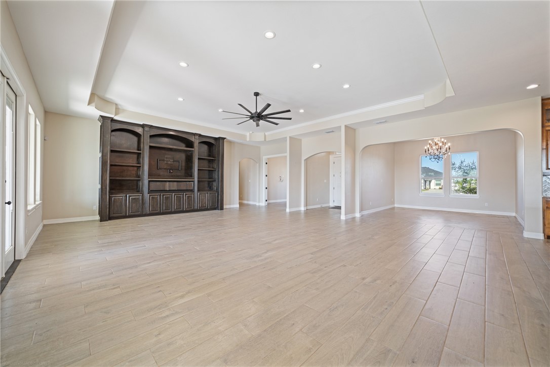 2114 Friesian Dr Property Photo 6