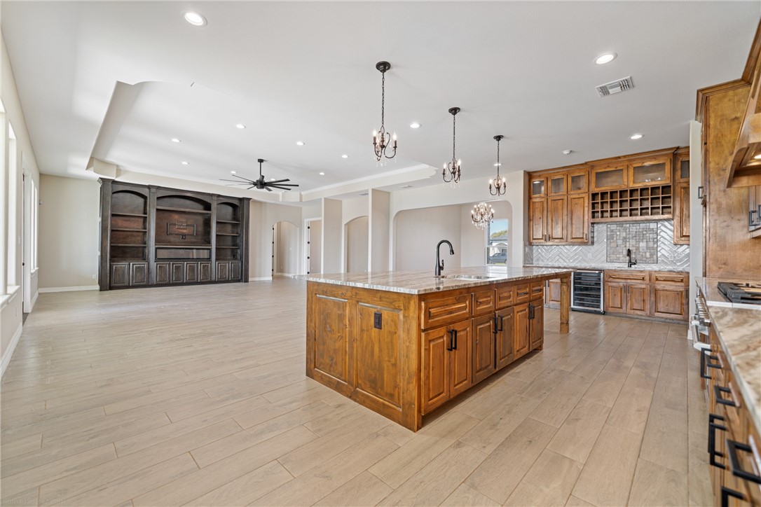 2114 Friesian Dr Property Photo 11