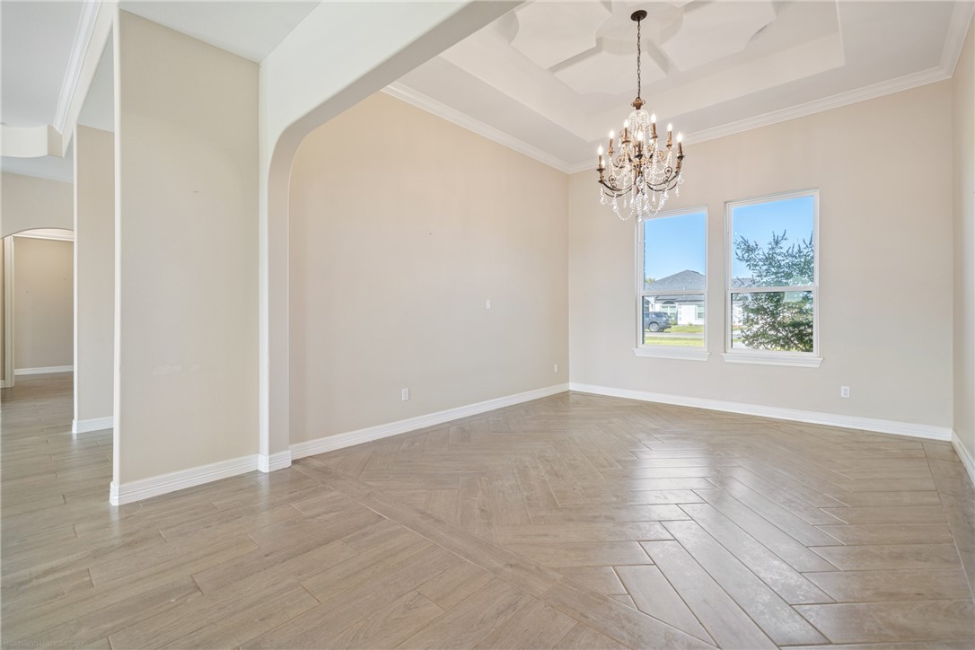 2114 Friesian Dr Property Photo 15