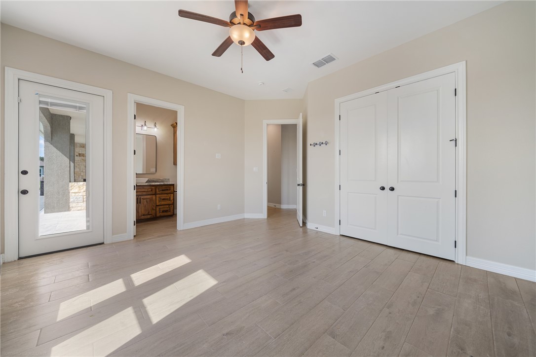 2114 Friesian Dr Property Photo 26