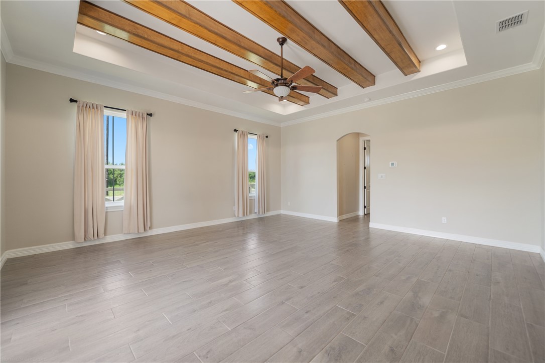 2114 Friesian Dr Property Photo 31