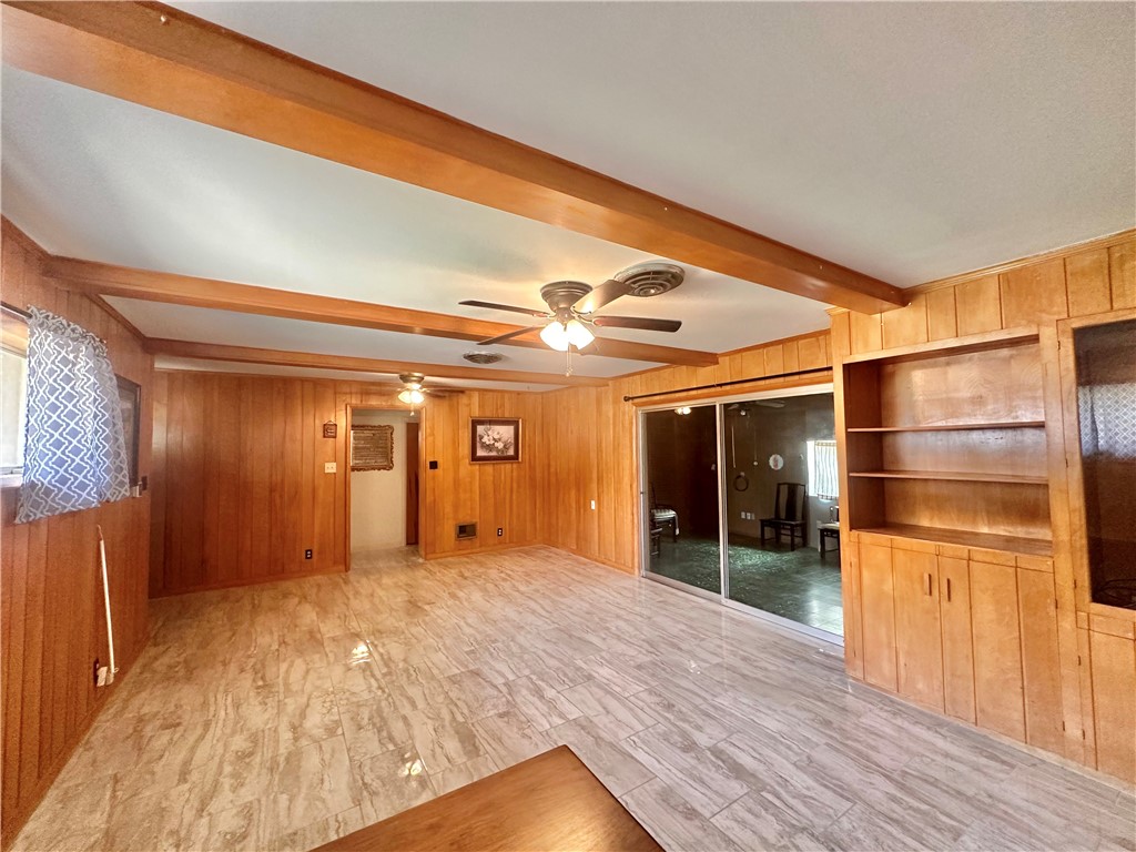 1316 Northwood St Property Photo 10
