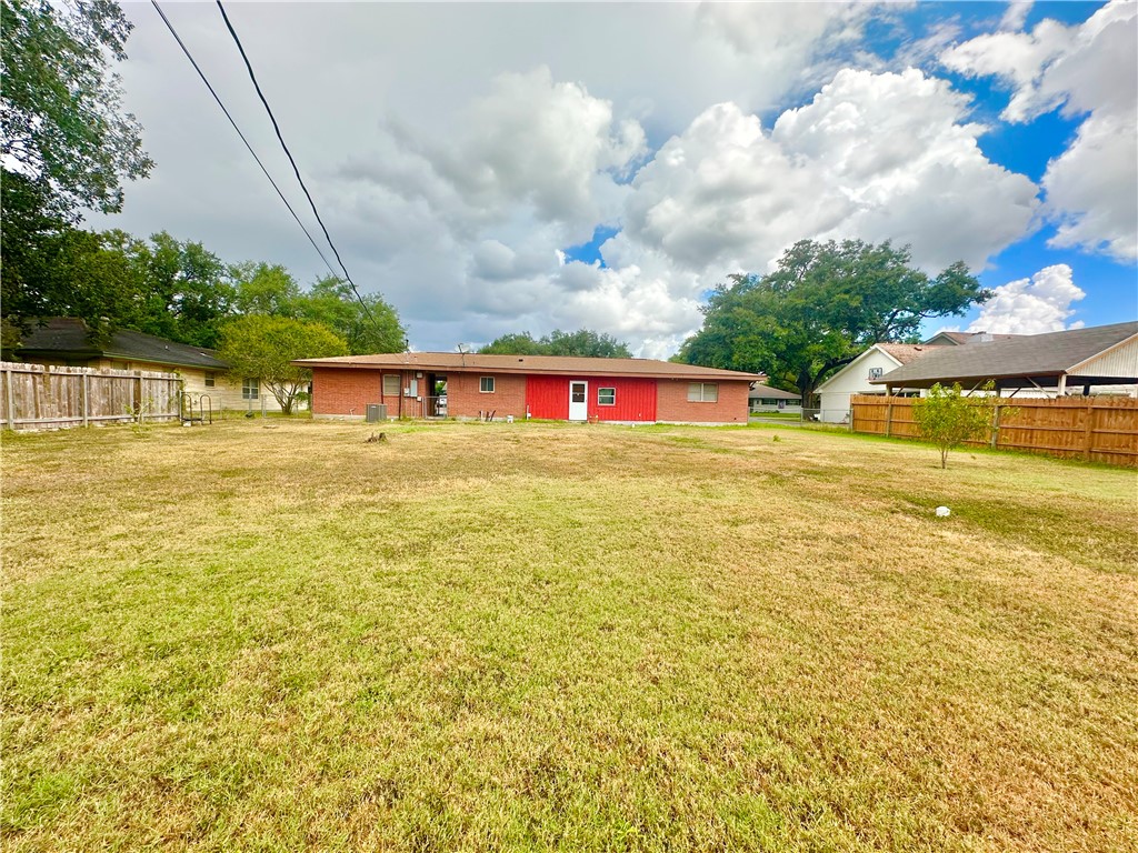 1316 Northwood St Property Photo 21