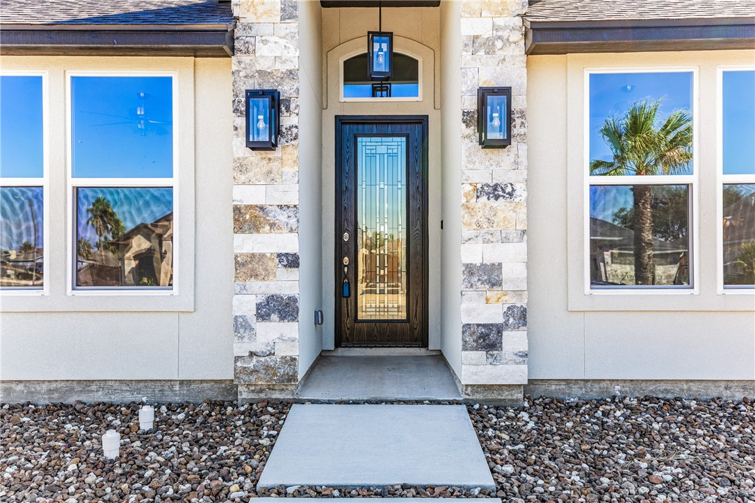 13941 Flintlock Dr Property Photo 2