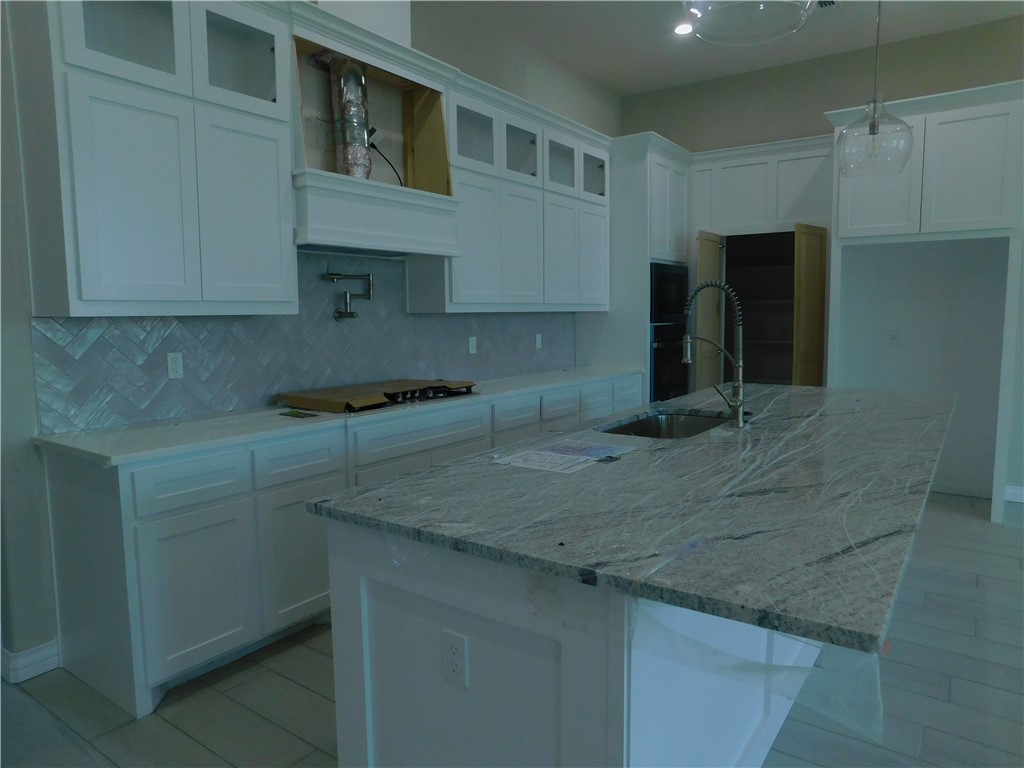 13941 Flintlock Dr Property Photo 4