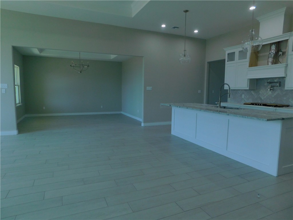 13941 Flintlock Dr Property Photo 6