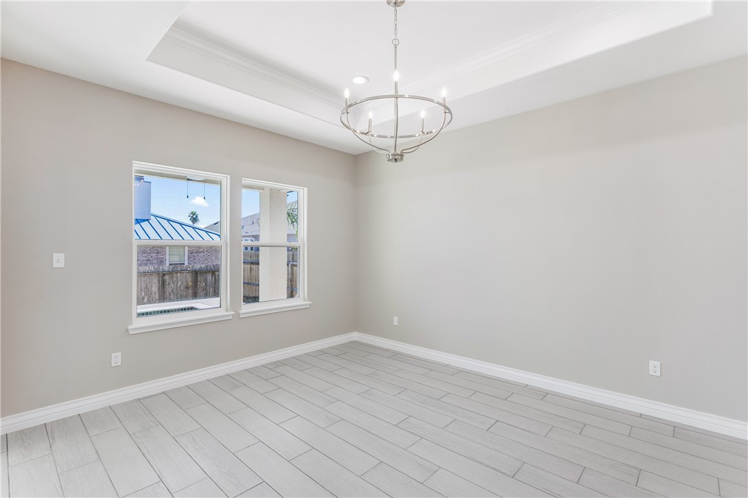 13941 Flintlock Dr Property Photo 9