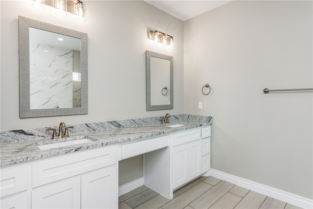 13941 Flintlock Dr Property Photo 18