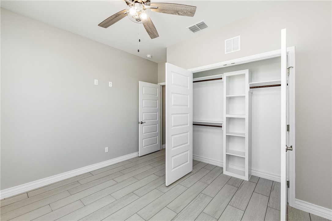 13941 Flintlock Dr Property Photo 22