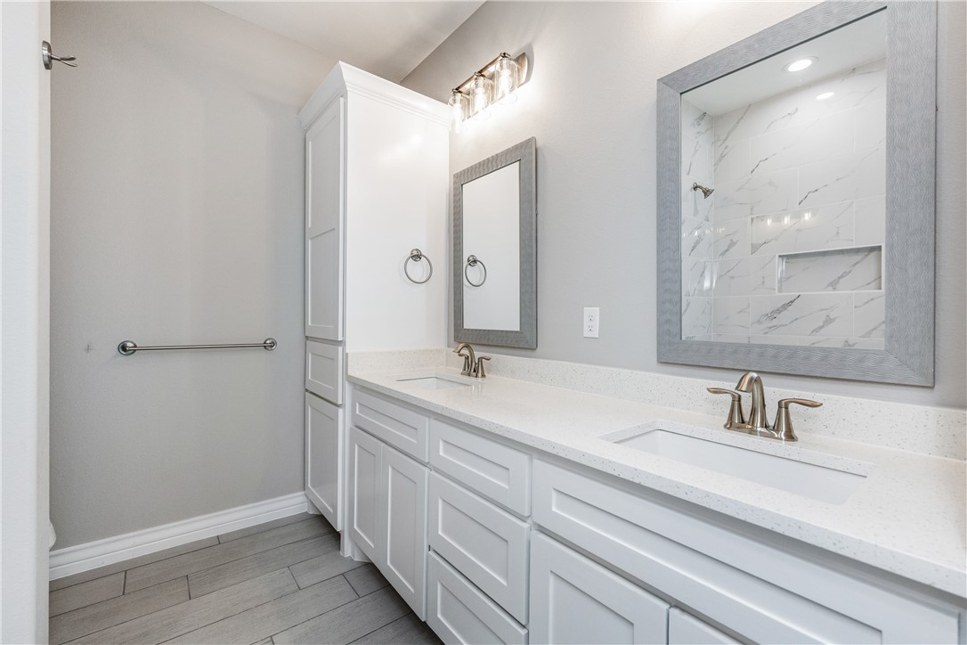 13941 Flintlock Dr Property Photo 23