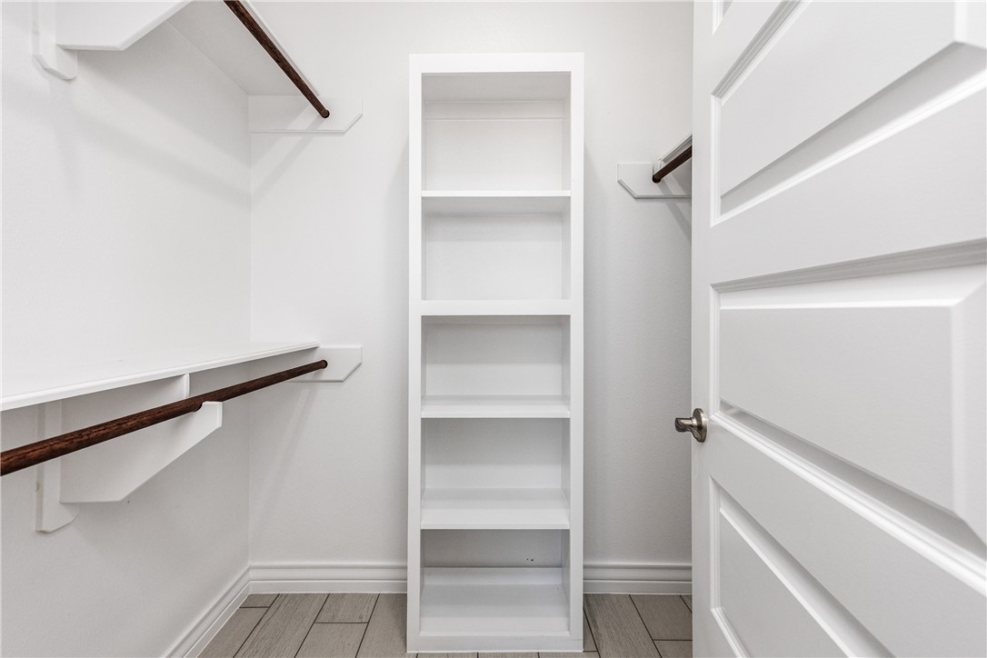 13941 Flintlock Dr Property Photo 28