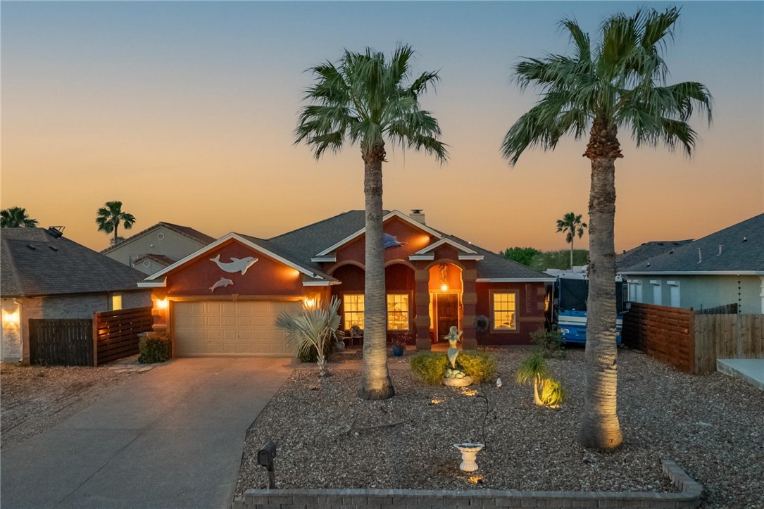 13706 Sea Horse Ave Property Photo 4