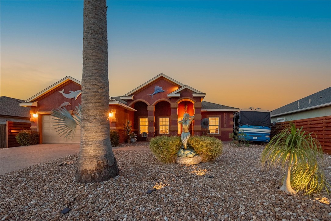 13706 Sea Horse Ave Property Photo 5